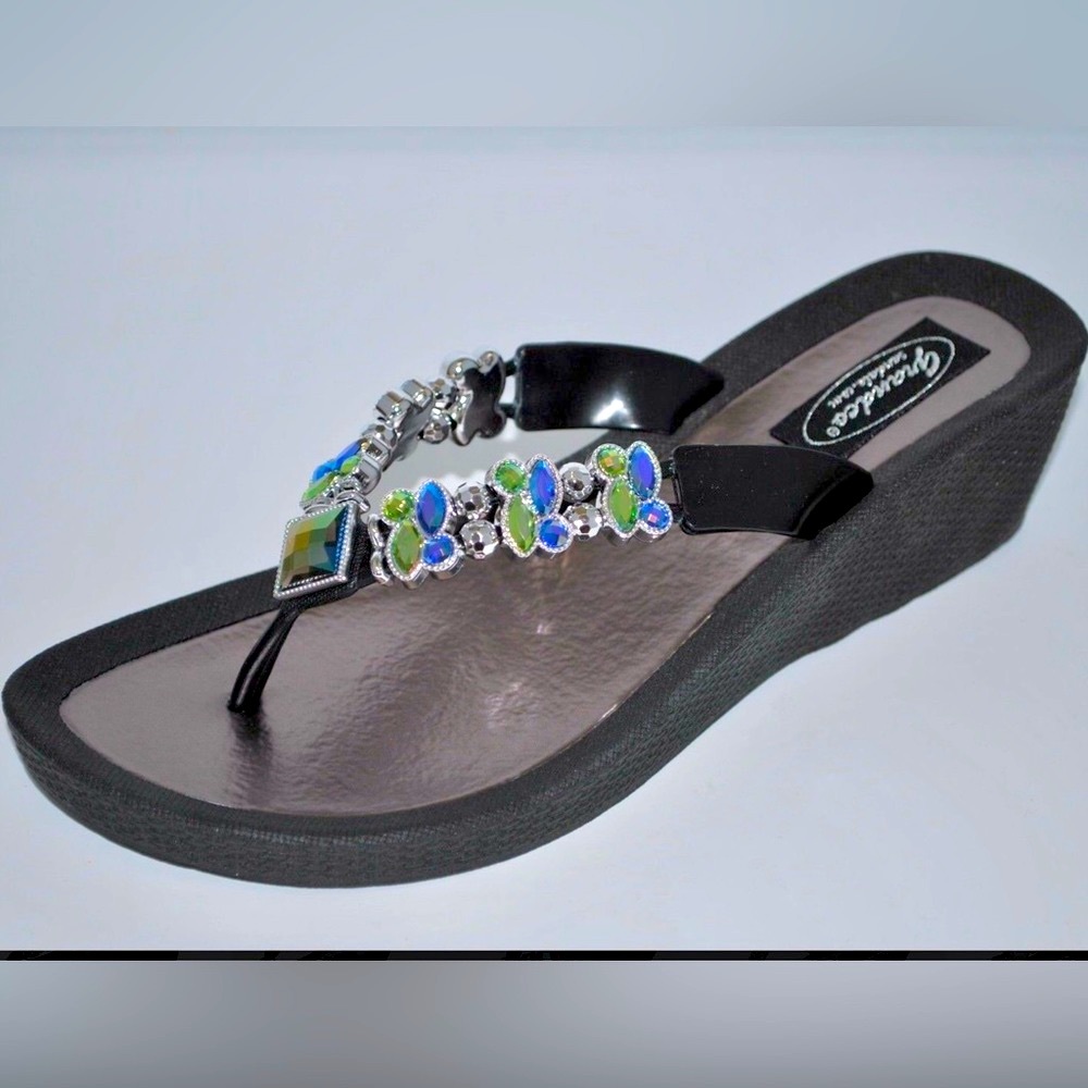 CLOSEOUT BLACK WEDGE BUTTERFLY BEAD SANDAL Grandco